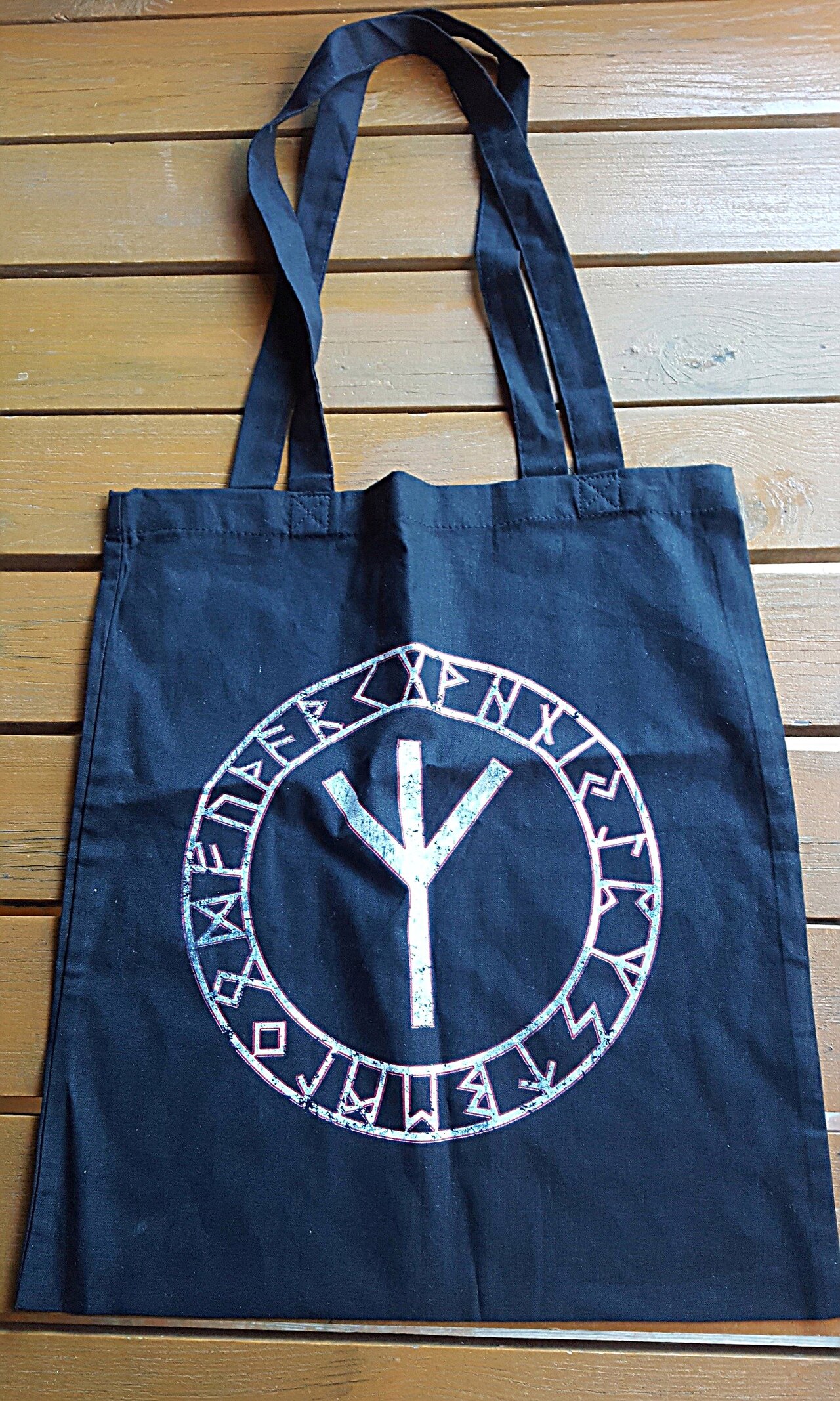 A cotton bag with runes - Baumwolltasche mit Runen.jpg