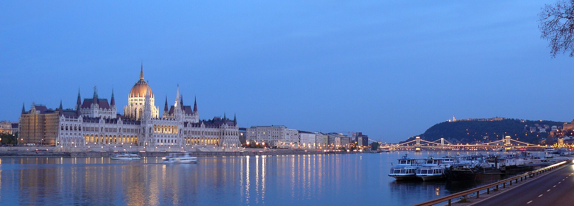 Budapest view with Parliament.jpg